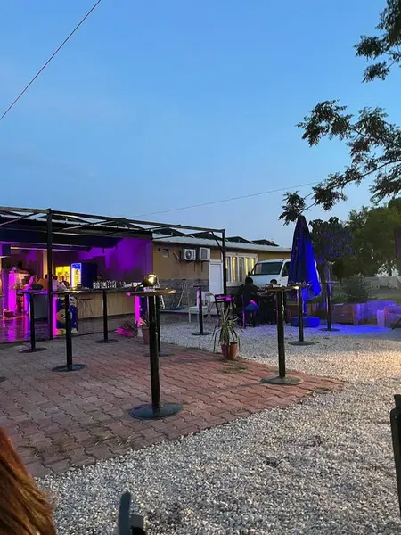 Peri Pub - Photo 4