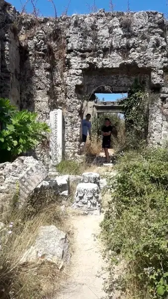 Piskoposluk Sarayi - Photo 2