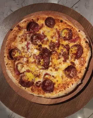 Pizera Pizza Food