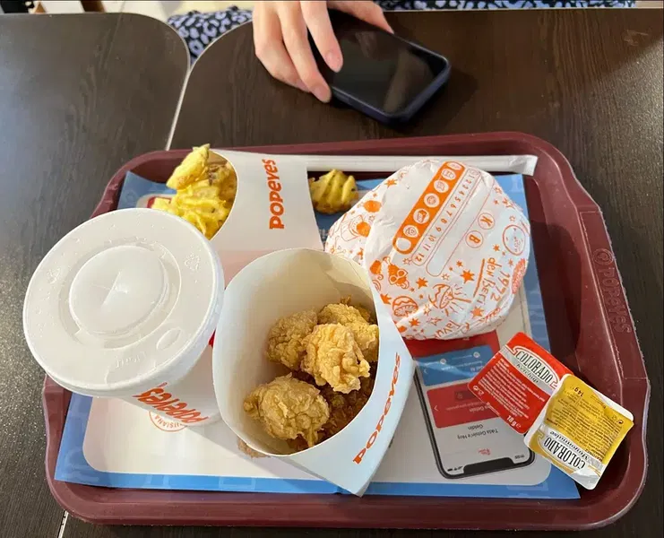 Popeyes - Photo 2
