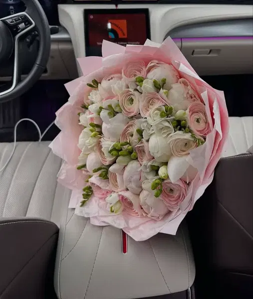 Queen Flowers Fresh Bouquets - Photo 6