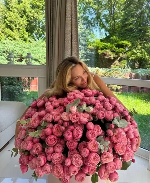 Queen Flowers Fresh Bouquets - Photo 7