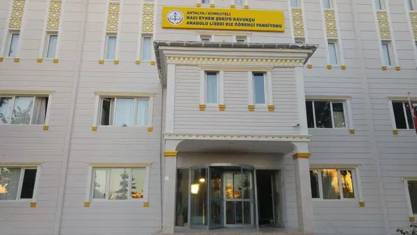 Refet Bey Erkek Öğrenci Yurdu