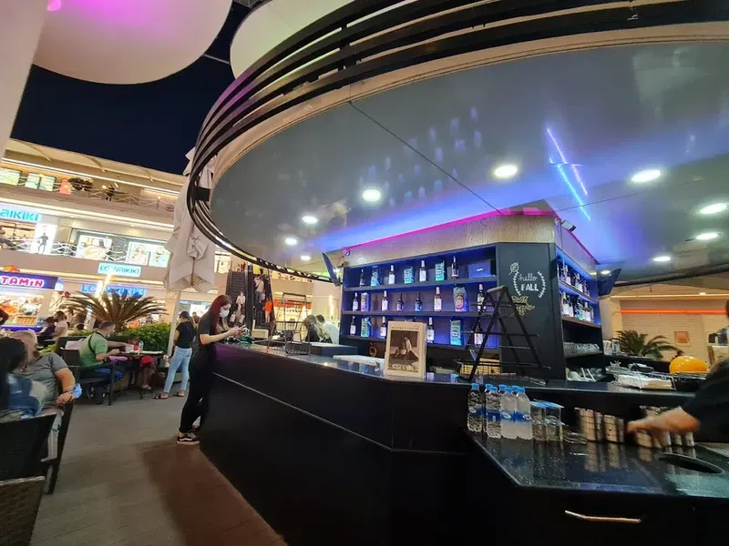 Robert’s Coffee - Photo 5