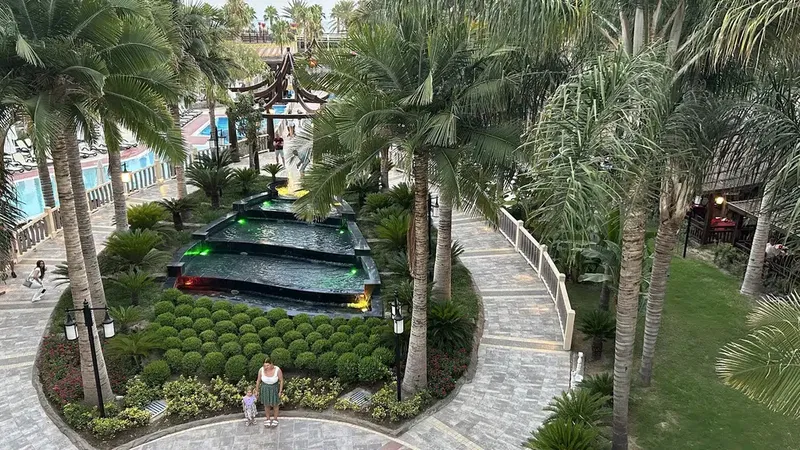 Royal Dragon Hotel Lojmani - Photo 4