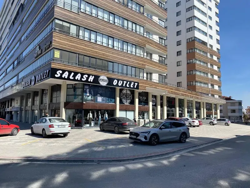 Salash OUTLET - Photo 1