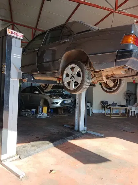 Sali̇h Uçan Oto Servi̇s - Photo 2