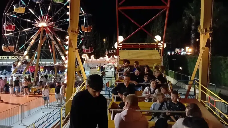 Selectum Lunapark - Photo 2
