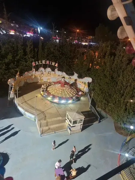 Selectum Lunapark - Photo 5