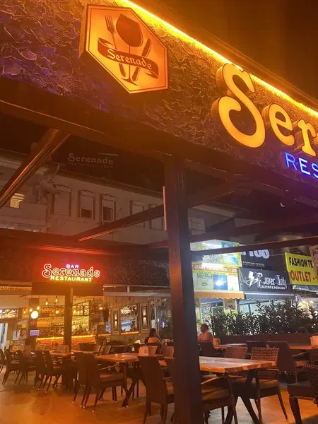 Serenade Restaurant Bar - Photo 6