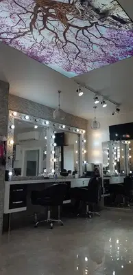Serikte Bayan Kuaförü Saloon Black White