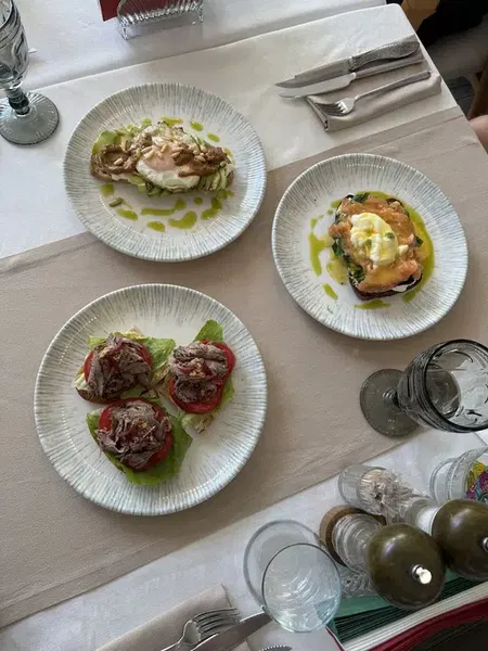 Sicilia Restaurant - Photo 9