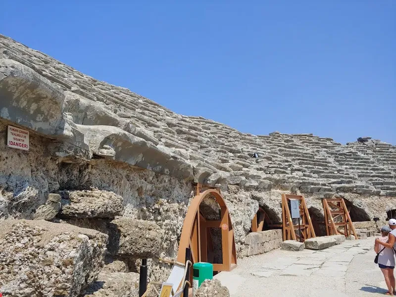 Side Dionysos Tapınağı - Photo 10