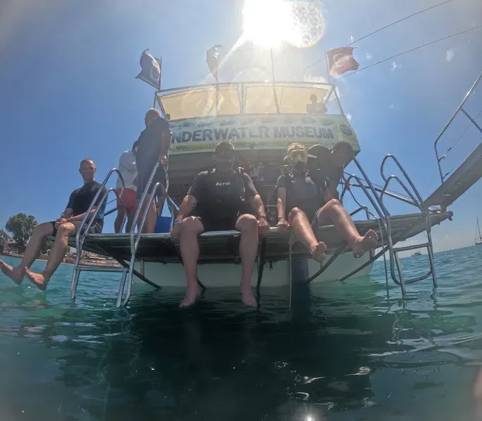 Side Diving Center - Photo 5
