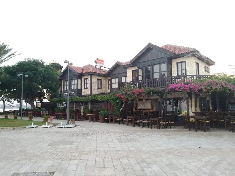 Side - Photo 10