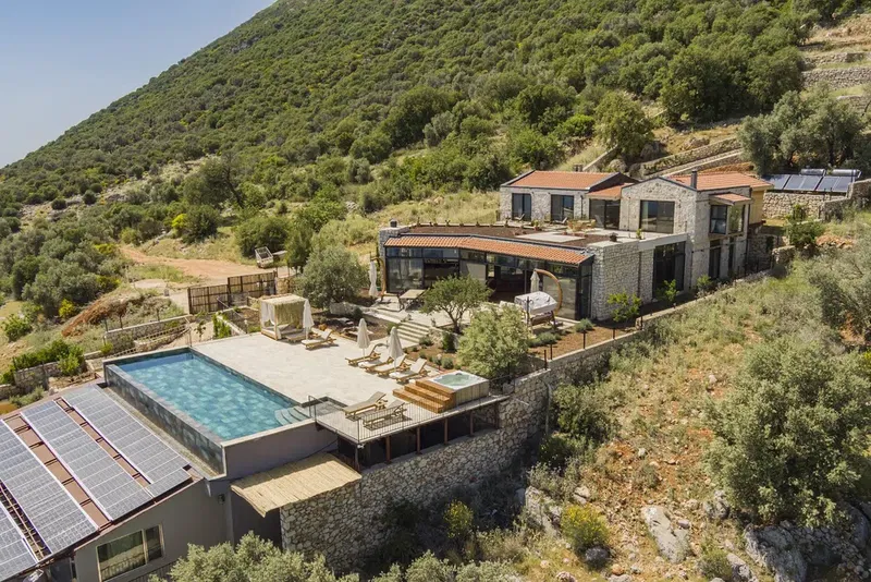 Silver House - Photo 8