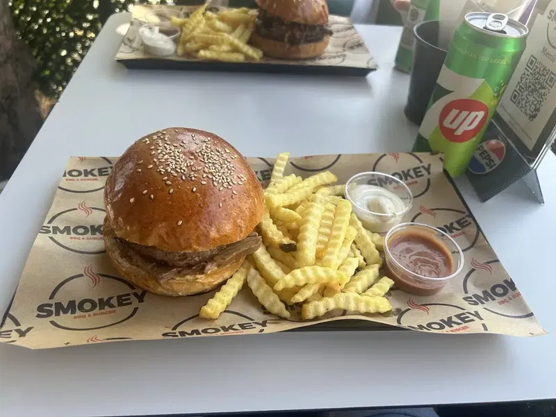 Smokey BBQ&Burger - Photo 5