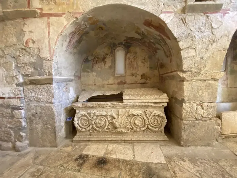 St. Nicholas Church - Photo 5