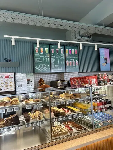 Starbucks - Photo 6