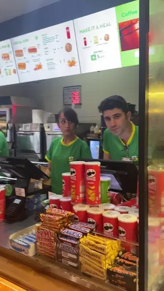 Subway - Photo 2
