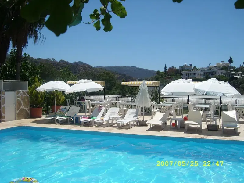 Sultan Pataros - Photo 1