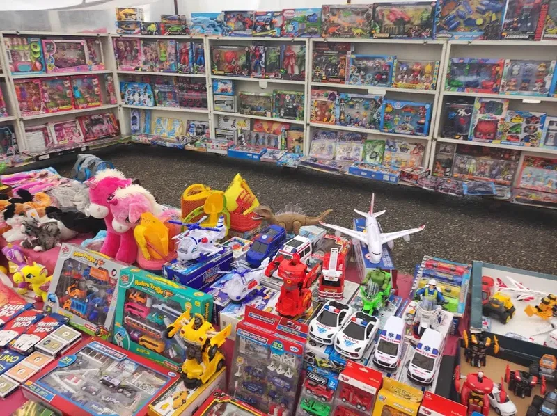 Sunday Market - Photo 3