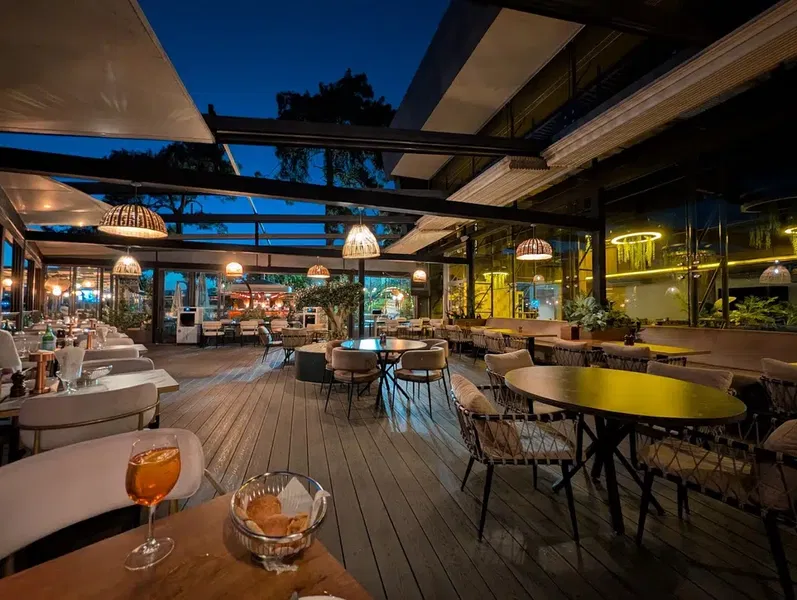 Sunset view restaurant & bar - Photo 3