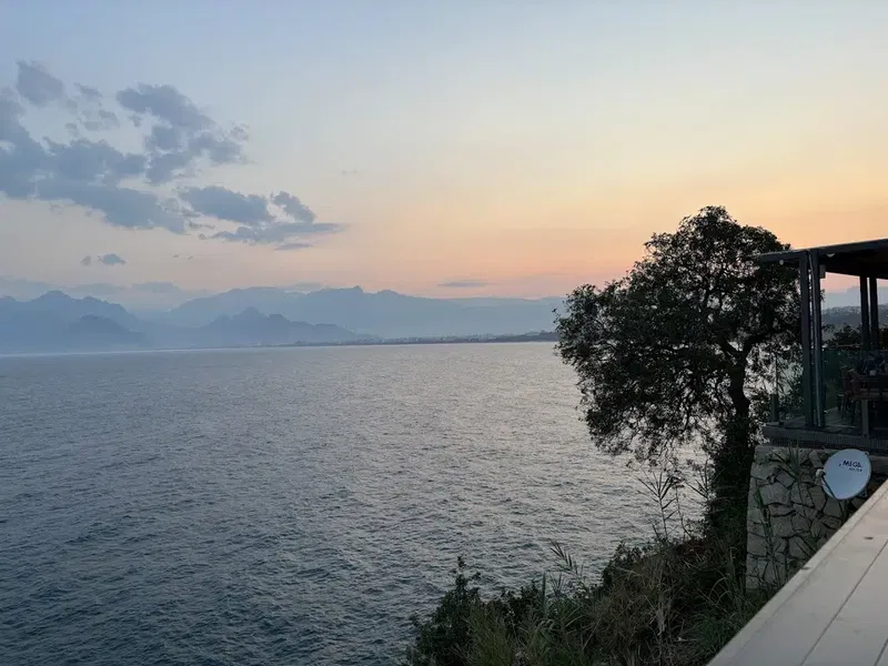 Sunset view restaurant & bar - Photo 10