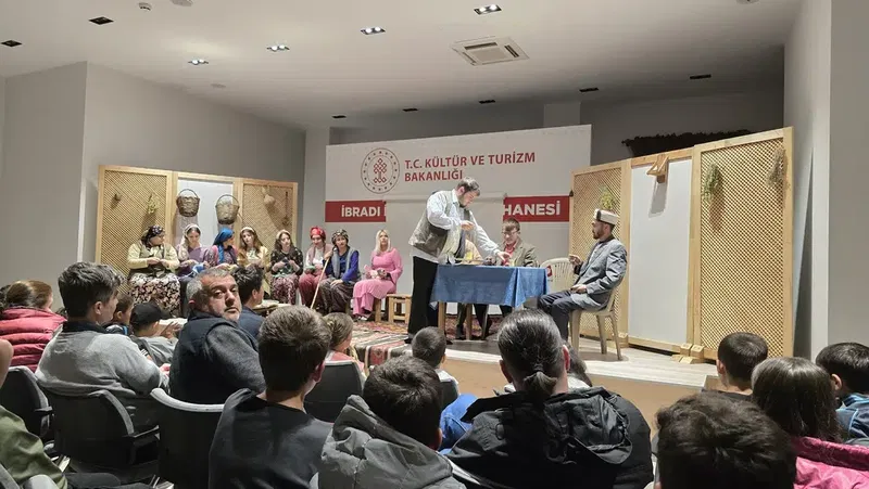 T.C Kültür ve Turizm Bakanlığı İbradı İlçe Halk Kütüphanesi - Photo 4