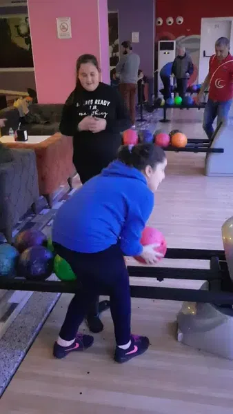 Tenpin Bowling Center - Photo 2