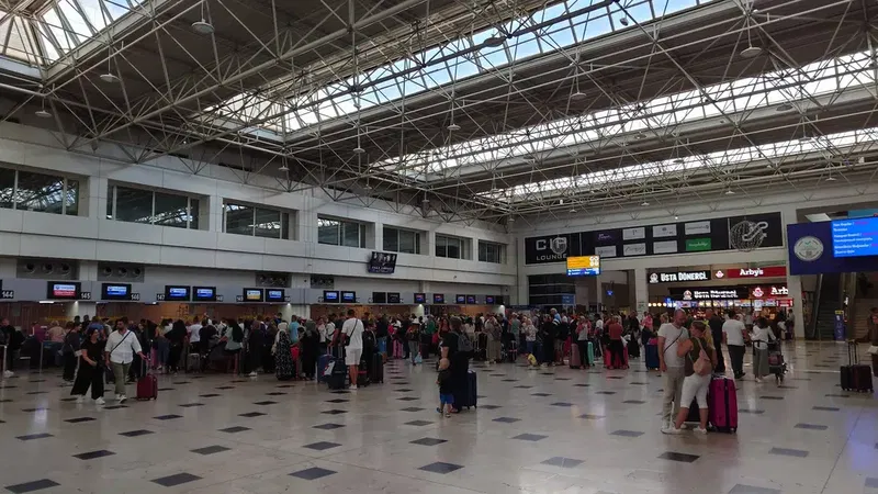 Terminal 1 - Photo 8
