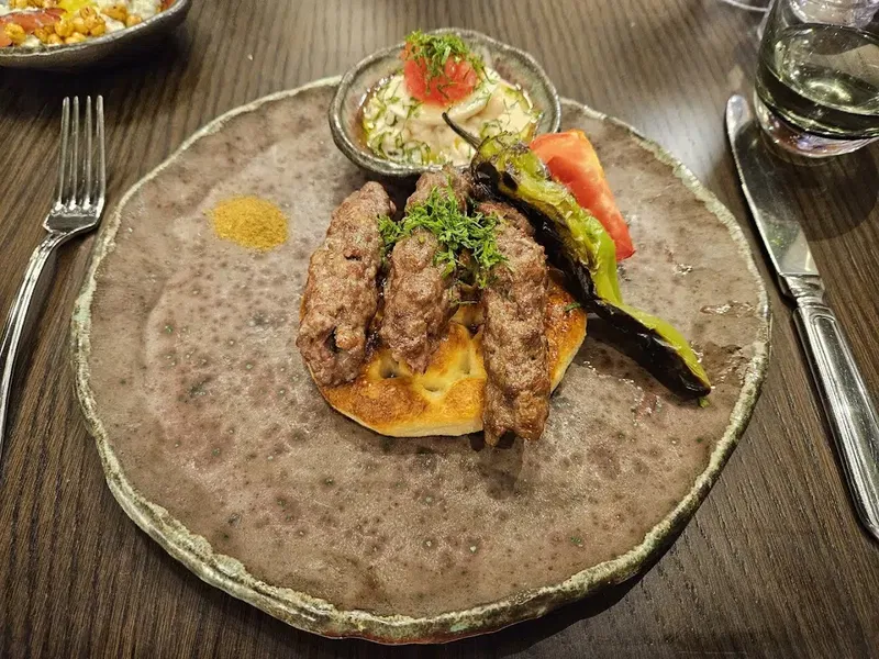 Tirmis restaurant - Photo 4