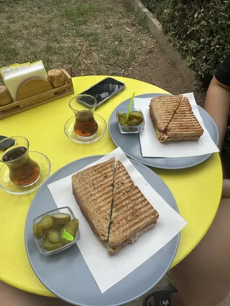 Toast Kitchen - Photo 7