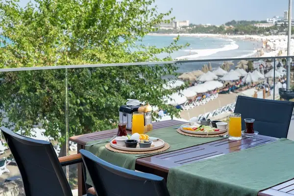 Tropic Apart Hotel