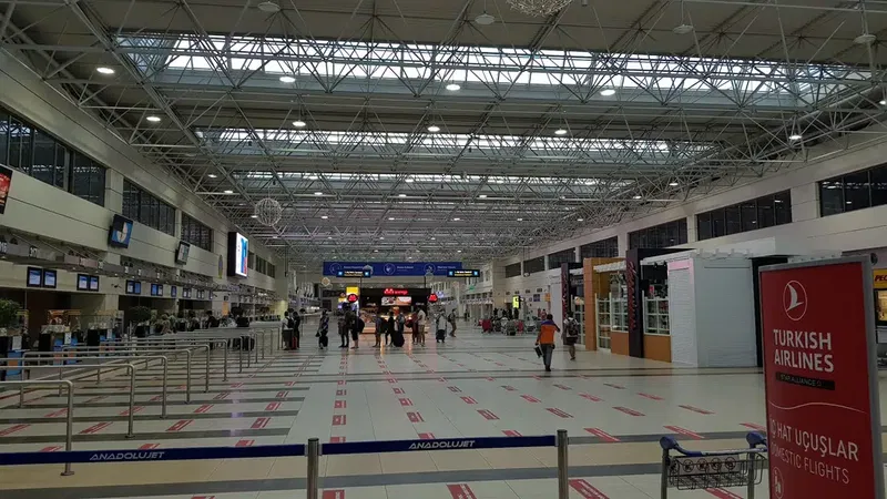 Türk Hava Yolları - Photo 2