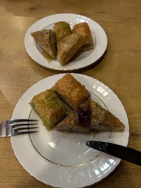 Türkmenoğlu Baklava Ice Cream - Photo 3
