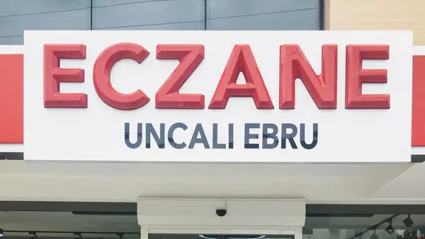 Uncalı Ebru Eczanesi