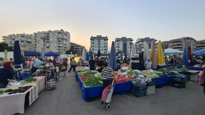Uncalı Semt Pazarı - Photo 9