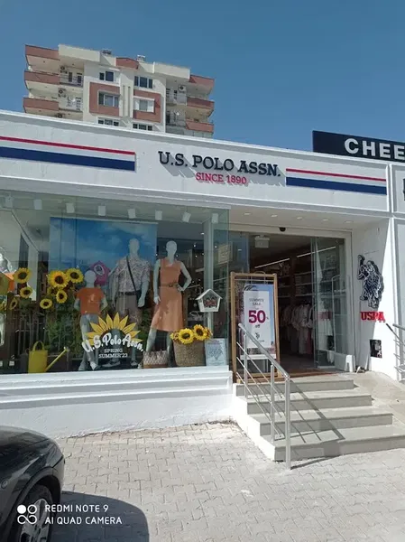 U.S. Polo Assn. - Photo 3