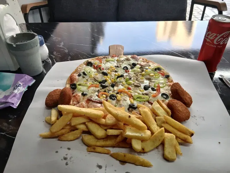 Usta Pizza & Burger - Photo 4
