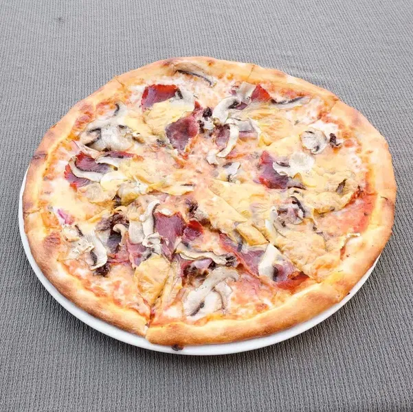 Usta Pizza & Burger - Photo 8