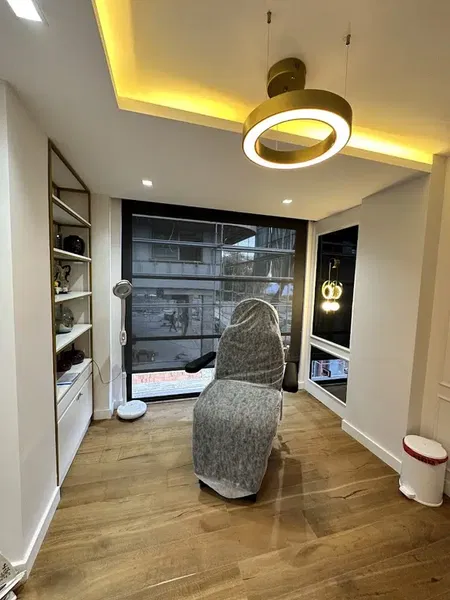 Uzm. Dr. Elvan Karadağ Aksoy | Estetik & Dermatoloji Uzmanı - Photo 8