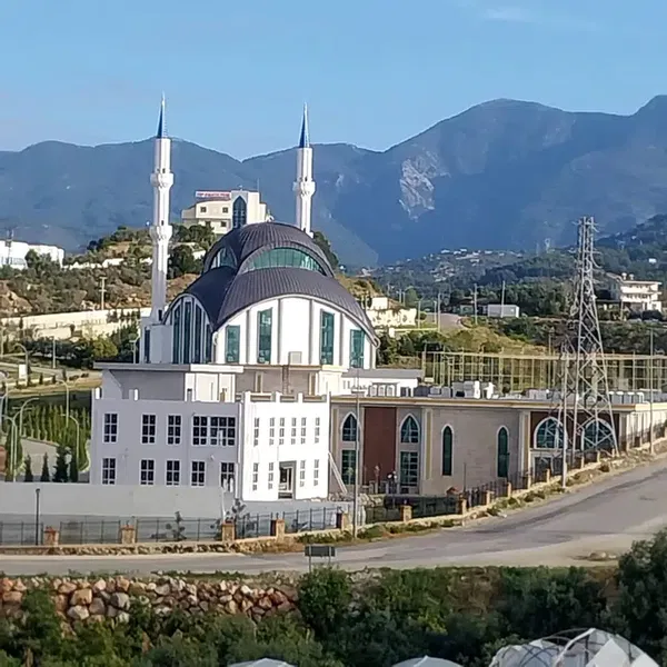 Uçansu Şelalesi - Photo 1