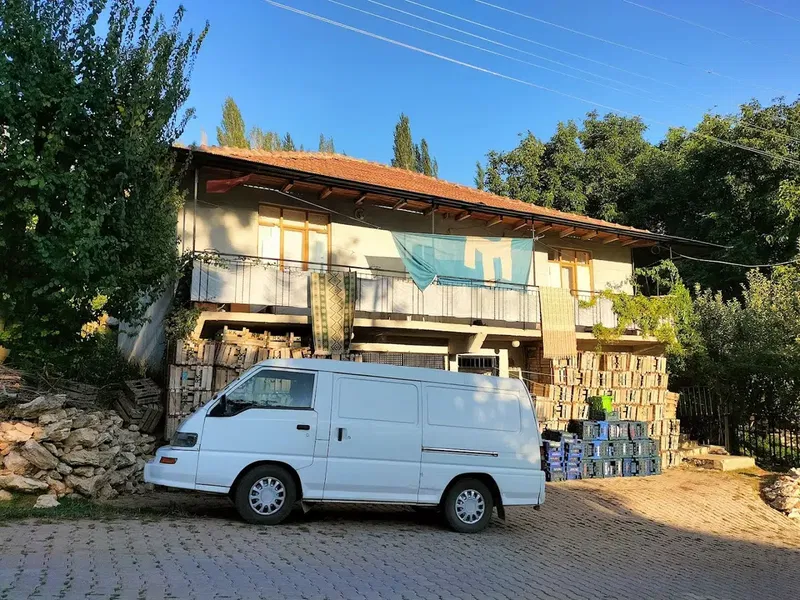 Uğurlar yeri - Photo 4