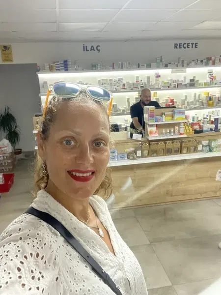 Venüs Eczanesi & Аптека & Pharmacy - Photo 9