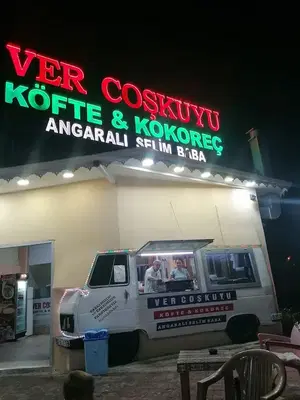 Ver Coşkuyu Köfte Kokoreç