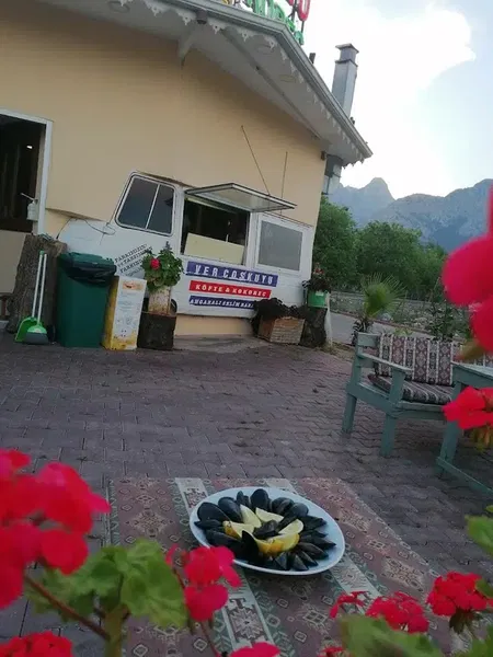 Ver Coşkuyu Köfte Kokoreç - Photo 2