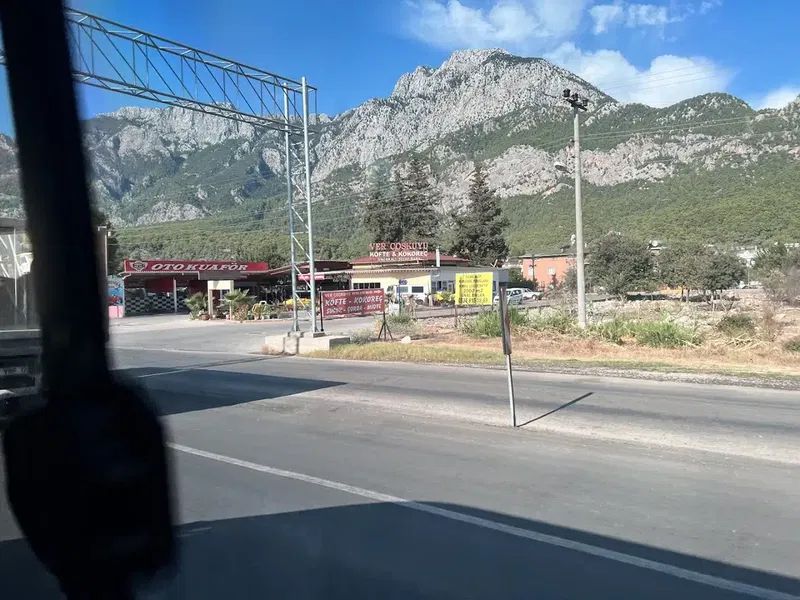 Ver Coşkuyu Köfte Kokoreç - Photo 9
