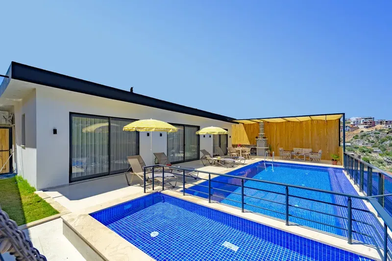 Villa Stop - Photo 1