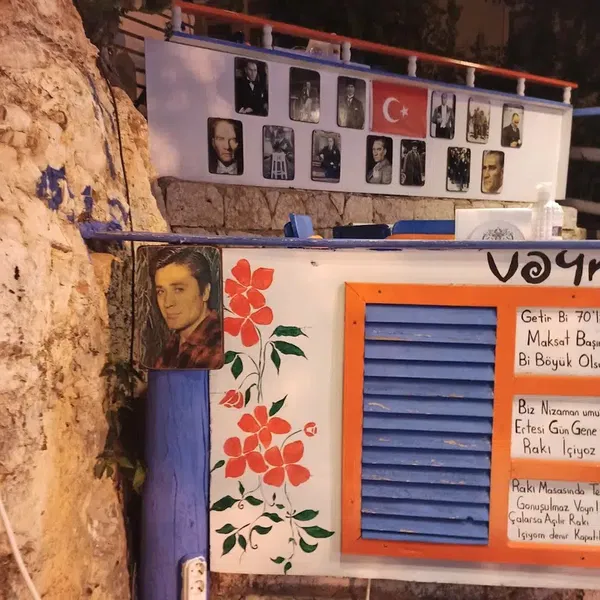 Voyn Meyhane - Photo 1
